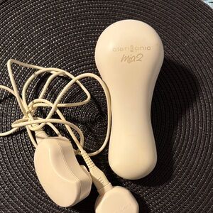 Clarisonic Mia 2 Sonic Facial Cleansing Device